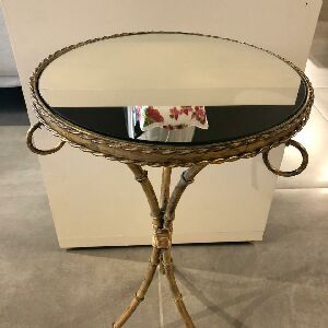 MESA LATERAL EM METAL E ESPELHO TRIP&Eacute; M