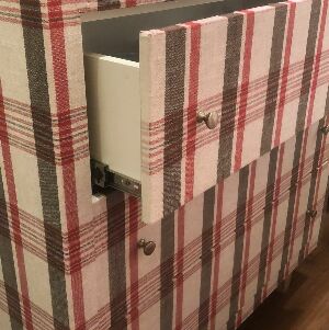 COMODA REVESTIMENTO ENTREPOSTO