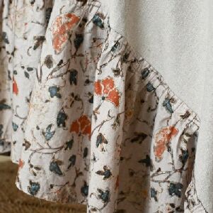 TOALHA DE MESA FLOR SUMAC COM BABADO 3,00X3,00M