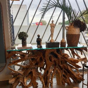 APARADOR EM MADEIRA TECA