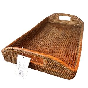 BANDEJA RETANGULAR COM ALCA RATTAN NAT 7X51X16CM C/ 1 UN