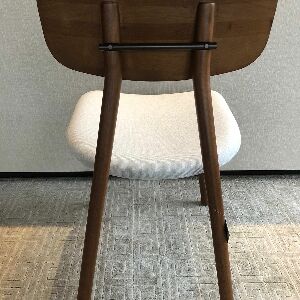 CADEIRA LEILA PLUS ASS.ESTOFADO S/B 0,47X0,57X0,85 - 3349 CAS F/MT.05 SB