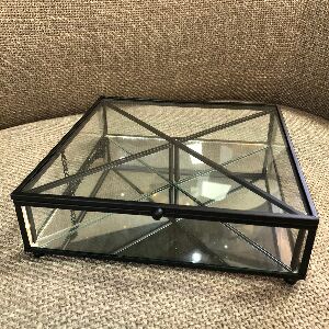 PORTA JOIAS METAL PRETO 20X20X6CM