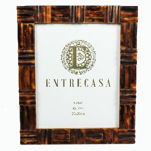 22296 PORTA RETRATO MADEIRA PEDACOS RESINA 27X32CM