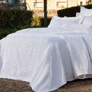 KIT COLCHA QUEEN PIQUET ITALIANO TEJO BCO 2,60MX2,70M