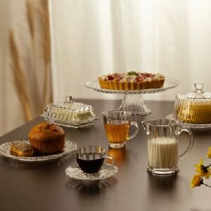 MANTEIGUEIRA DE CRISTAL DE CHUMBO COM TAMPA RADIAL 18CM X 10,5CM X 8CM