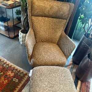 POLTRONA + PUFF SUBLIME 81X 96X109 E 55X46X45 FX C3194