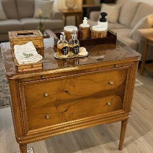 C&Ocirc;MODA EM MADEIRA