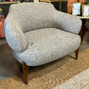 POLTRONA ELYSIAN BASE VERNIZ CAJU