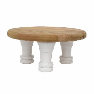 BOLEIRA COM P&Eacute;S M&Eacute;DIA BRANCA