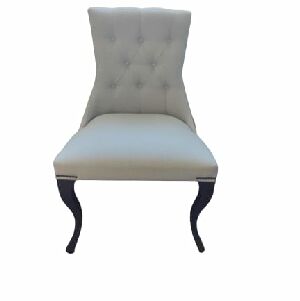 CADEIRA CHANEL CAPTONE COSTAS COM TACHAS FUME