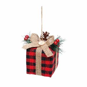 ENFEITE PARA PENDURAR CAIXA DE PRESENTE XADREZ