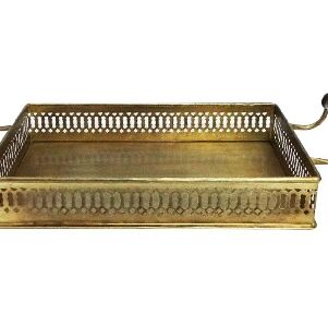 BANDEJA COM PEGADOR EM MADEIRA