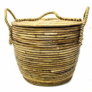 CESTO DE RATAN C/ ALCAS E TAMPA G